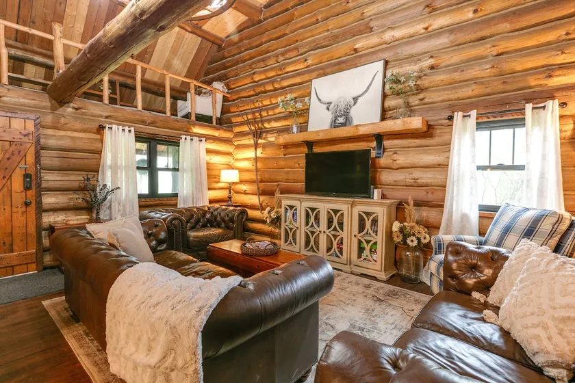 The Cabin at Country Acres - Image 1