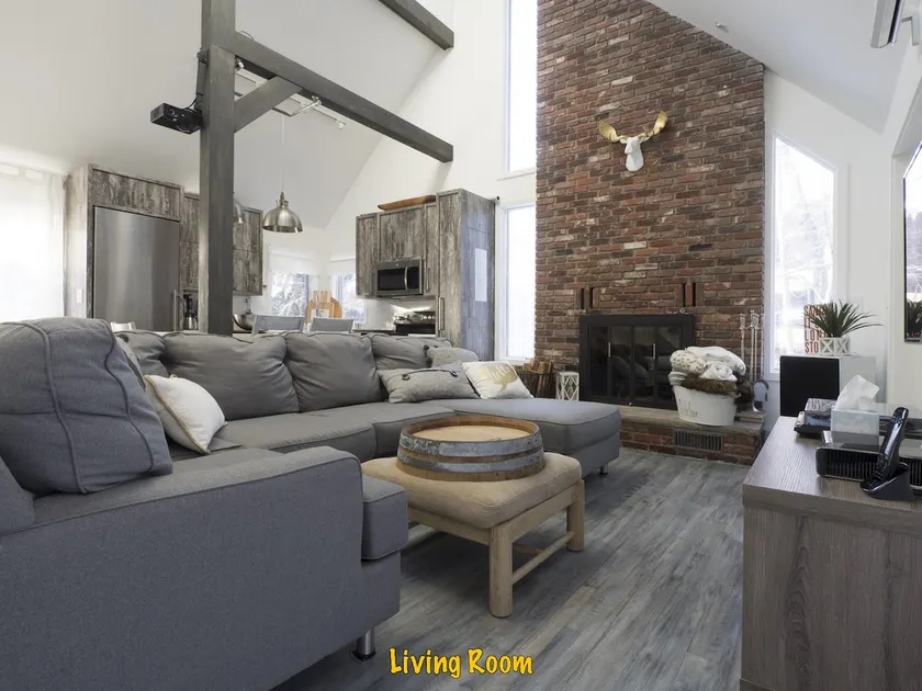 Modern Poconos Game House, Hot Tub, Fire Pit - Image 1