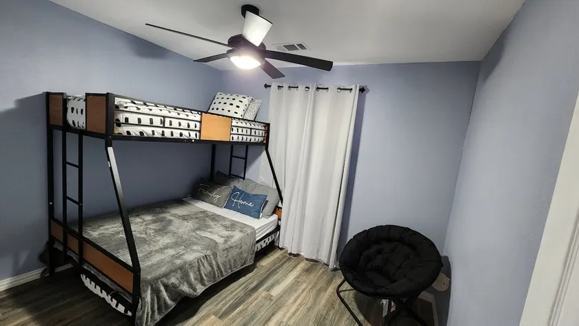 Texoma Casa Azul Contemporary & Comfortable - Image 1