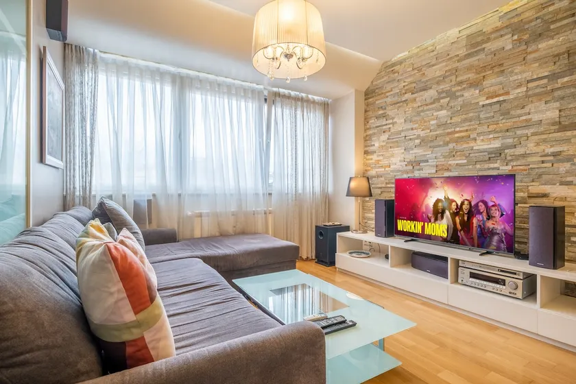 Sunny Quiet 2 BR Apartment in the Heart of Sofia - Image 1