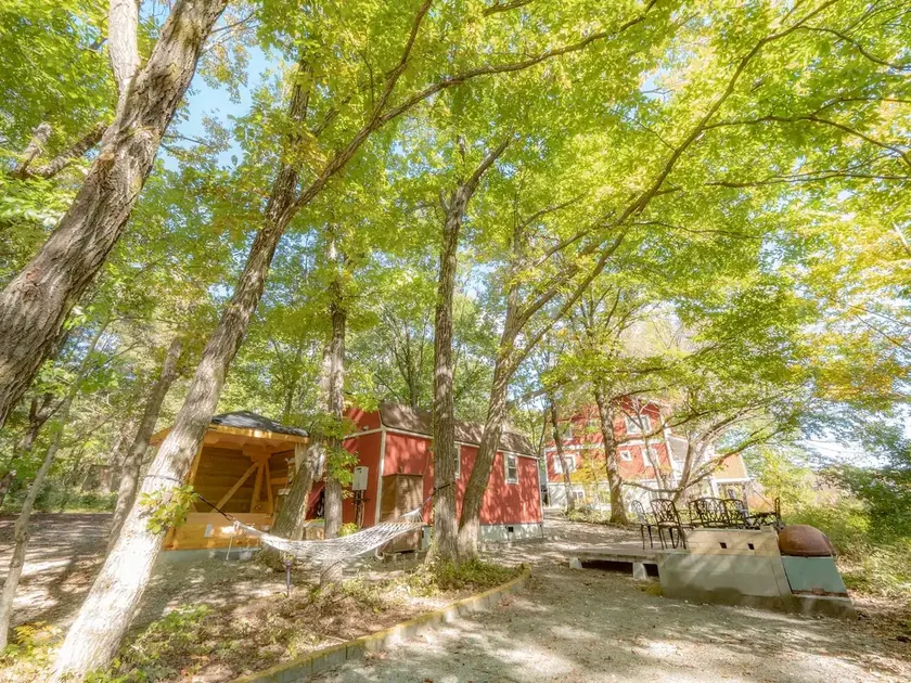 Private sauna! Hot tubs! Camping, pizza, and BBQ! Enjoy the outdoors in a cute cottage with a large garden - Image 1