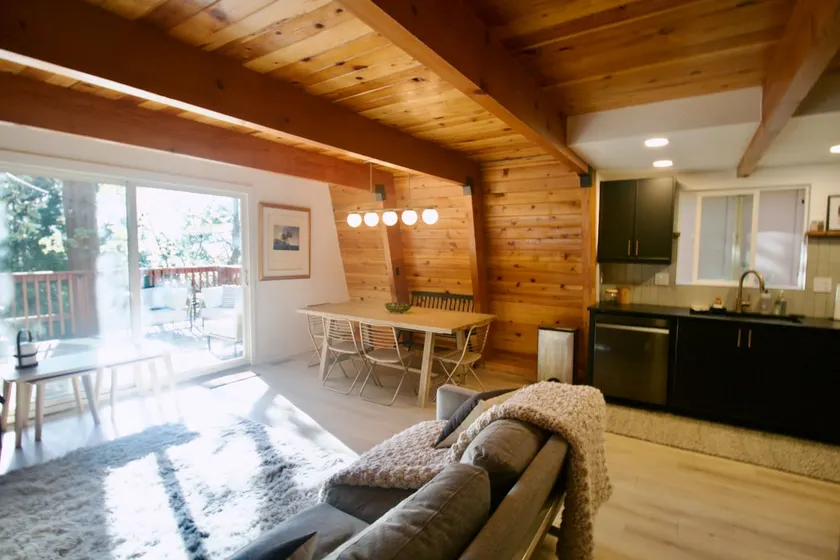 Modern & Cozy, Family-Friendly Cabin - Image 1