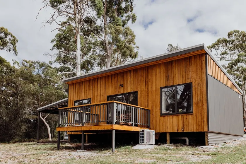 Bundaleer-The Wattle Bird cabin - Image 1