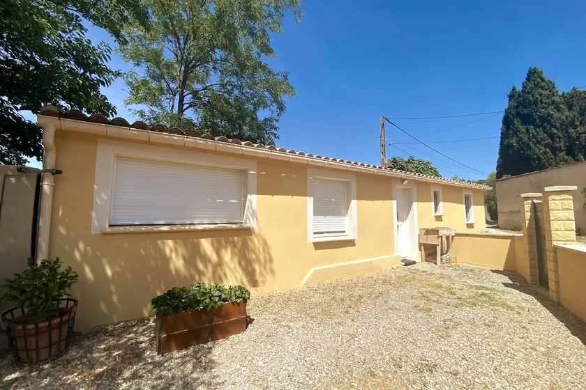 Villa Premium 3 étoiles sur Terrain clos de 300 M2 - Image 1