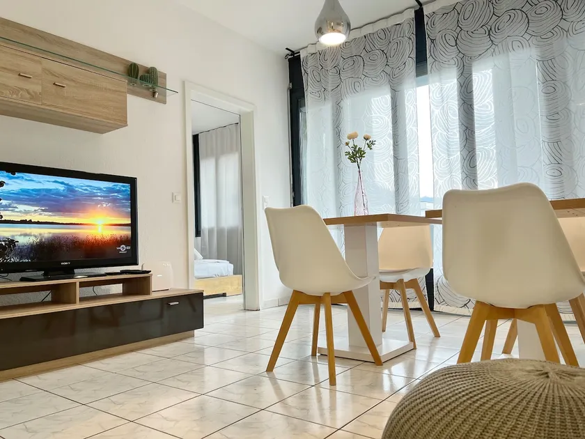 Ferienwohnung mit Terrasse - Image 1