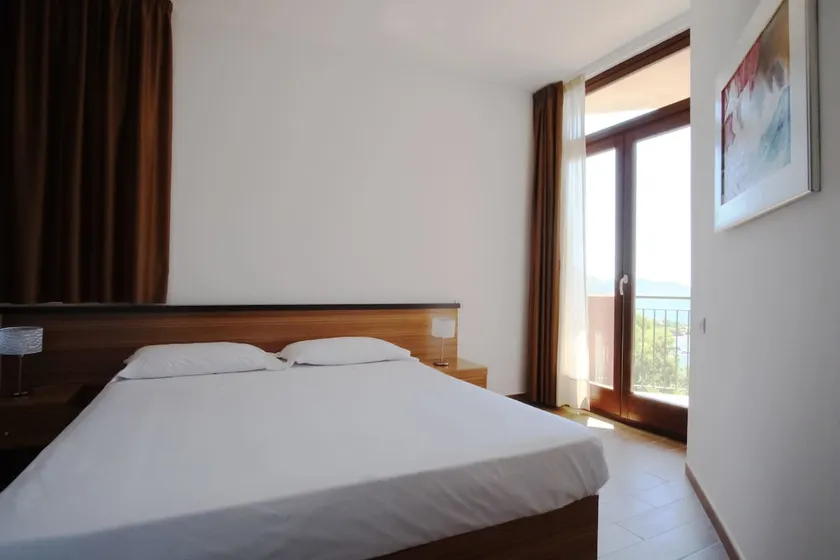 Spacious apartment with breathtaking sea views - Image 1