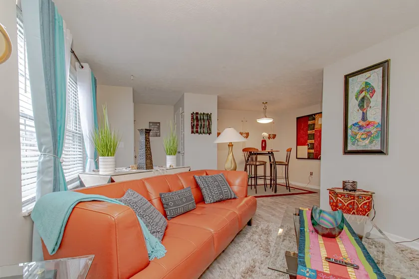 Lovely Eclectic Duplex - Peaceful Neighborhood - Image 1