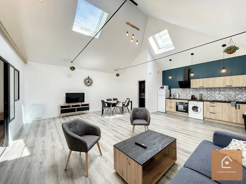Renovated loft - Close to Futuroscope - WIFI - Air conditioning - Image 1