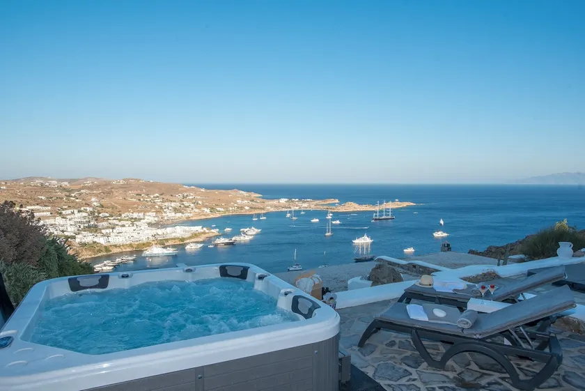 Mykonos Psarou Place with Private Jacuzzi - Image 1