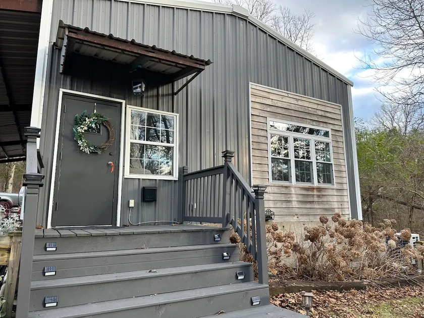 Fox Hollow Cottage - Image 1