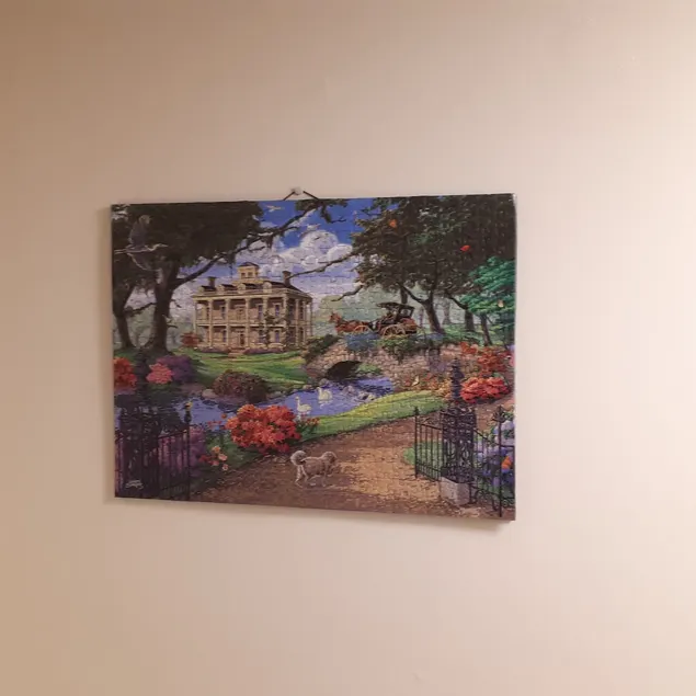 Whole basement apartment - Image 1