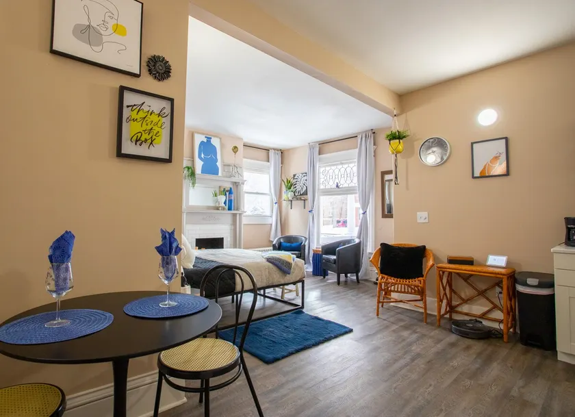 Uptown Funk- Remodeled Studio, Iconic Neighborhood - Image 1