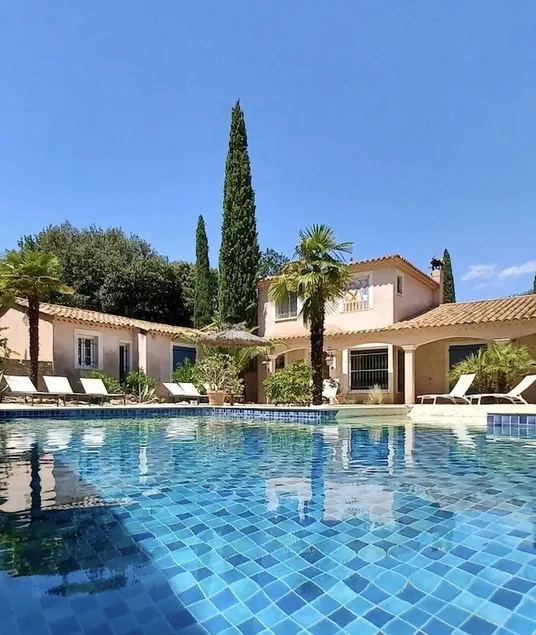 L'Estancia - Image 1