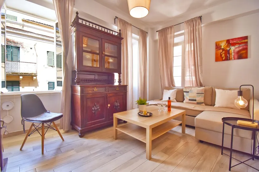 Mitropolis Old Town Apartment - Image 1