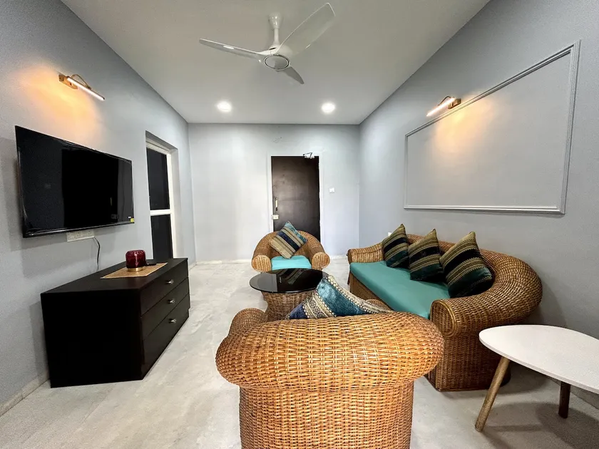 1BHK in KP with AC & 50' LED - Image 1