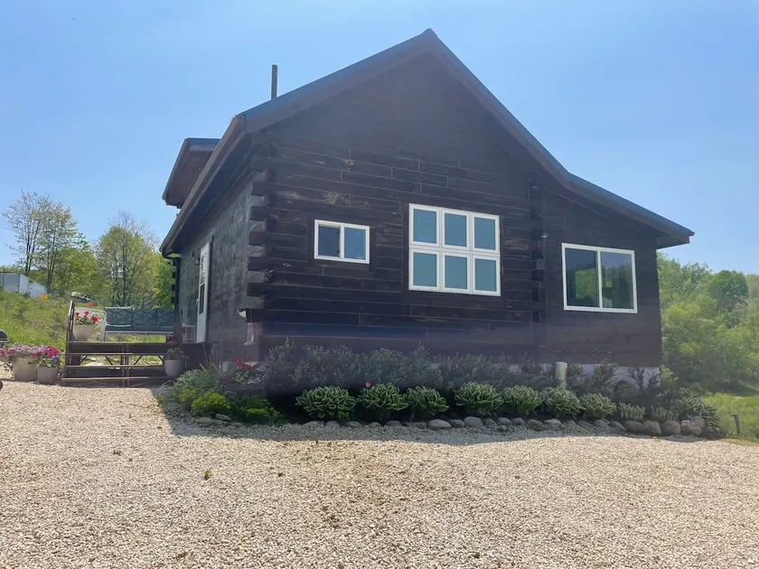 Brush Creek Hideaway - Image 1