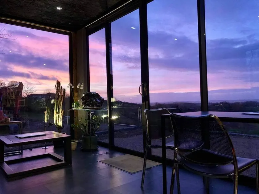 Unusual cottage with panoramic view, air conditioning & hot tub - Image 1