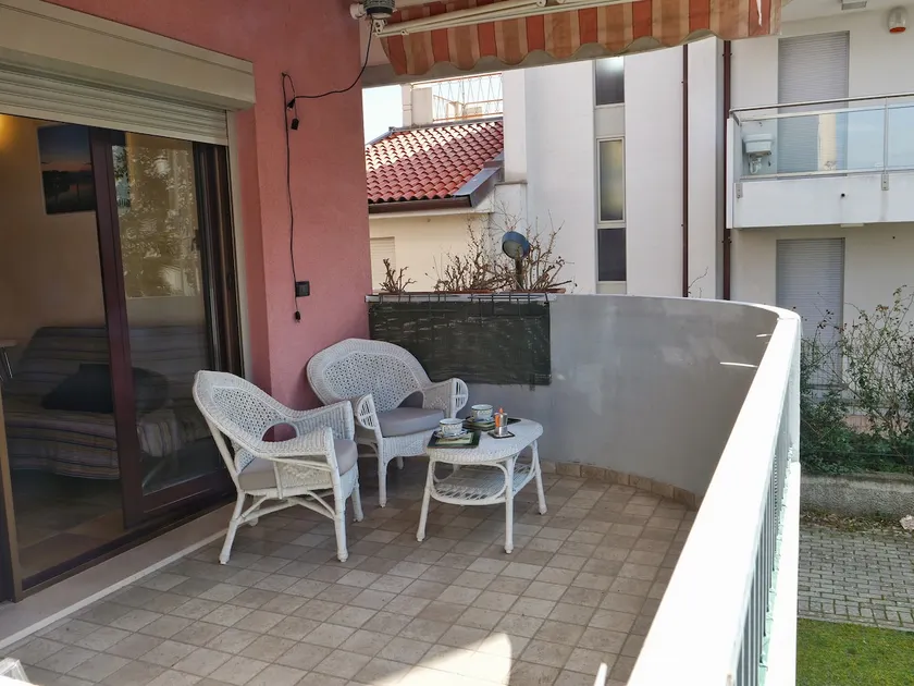 Tuffo - Quiet two-room apartment with parking space - Image 1