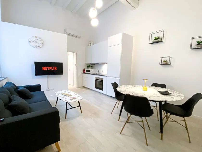[Pavia] - Exclusive apartment in the city center - Image 1