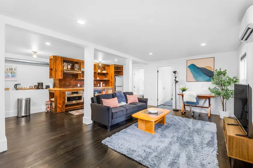 1BR Tranquil Haven in Beacon Hill - Image 1