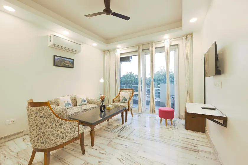 Tranquil 2BHK Oasis in the Heart of Gurugram - Image 1