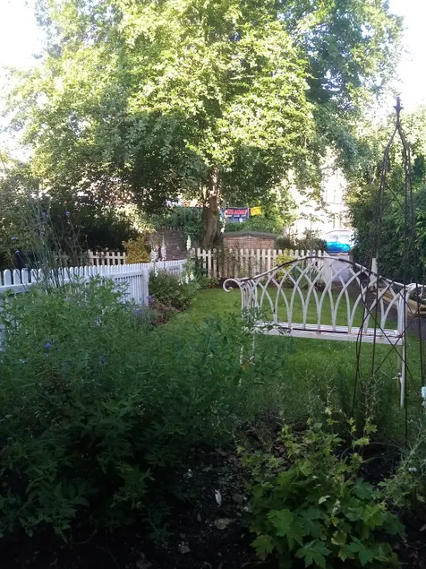 Cosy cottage with private parking, near Bath - Image 1