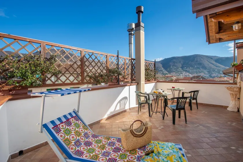 Penthouse with Terrace—Hakuna Matata in Sentieri - Image 1