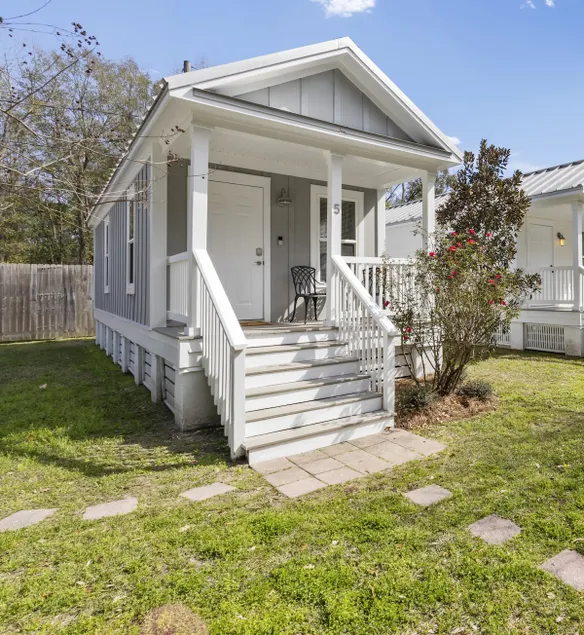 Best Cottage in Ocean Springs- GOLF CART INCLUDED!!! - Image 1