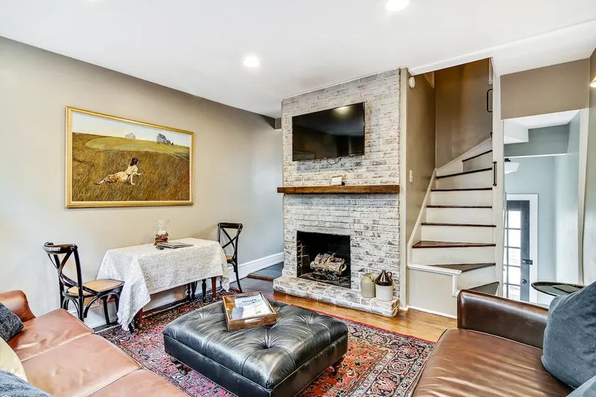 Cozy & Historic Gem - Free Parking Patio -Sleeps 6 - Image 1