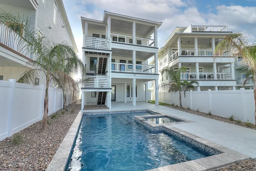 Brand new modern beach house with Ocean views - Image 1