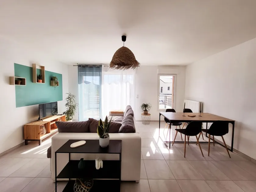 Nice 2-room, very quiet, new. - Image 1