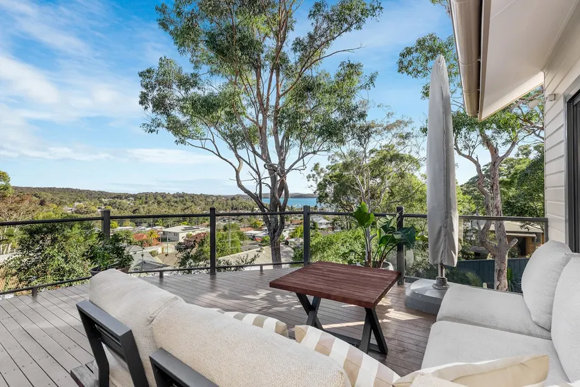 The Vista at The Bay! Spacious and pet friendly. - Image 1