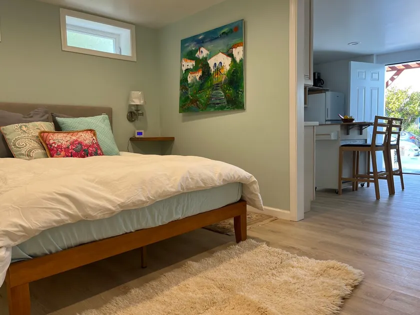 Elegant 1BD/FullBth & AC Terrace Point Berkeley - Image 1