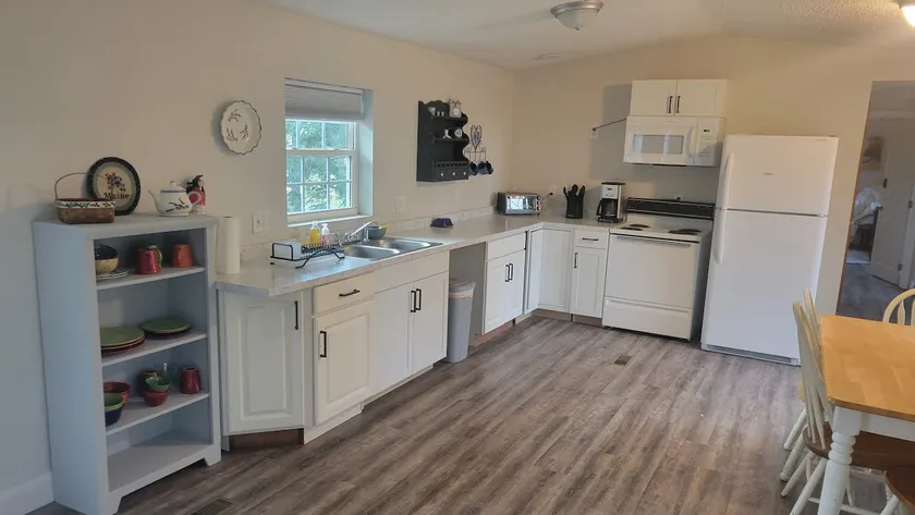 Convenient Rural Retreat - two bedroom, two bath - Image 1