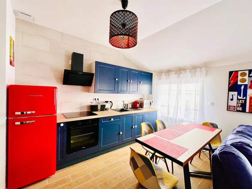 Wonderful 2-room apartment in the hypercentre - Image 1