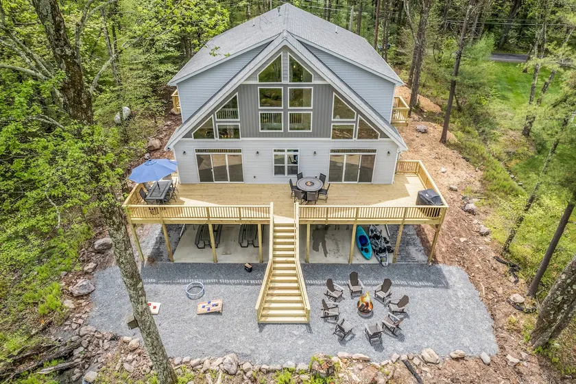 Timberwolf Estate-Game room, Firepit, Lake, HotTub - Image 1