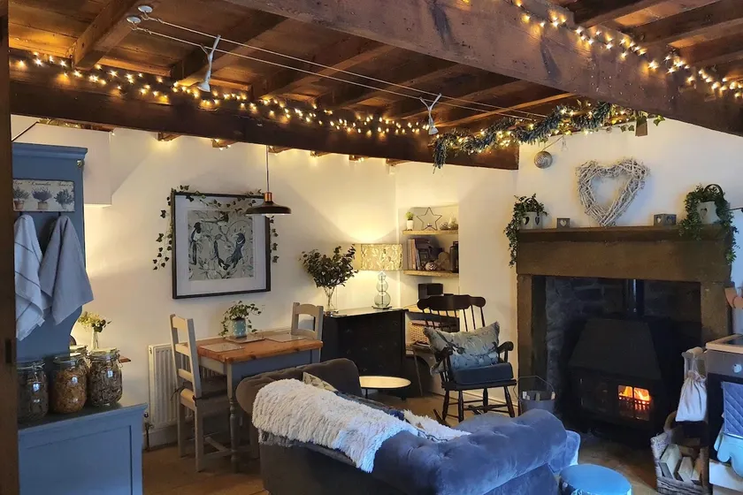 Ivy Nest Cottage, Colne. - Image 1