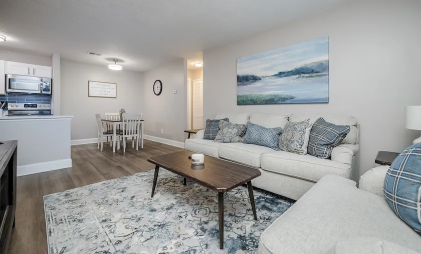 The DownTowner Apartment C6 - Image 1