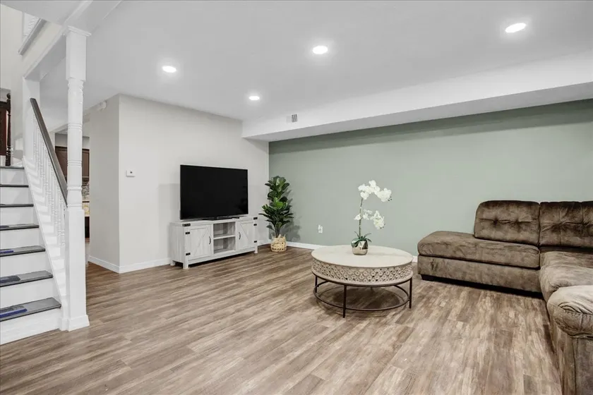 Your Home away from Home! - Image 1