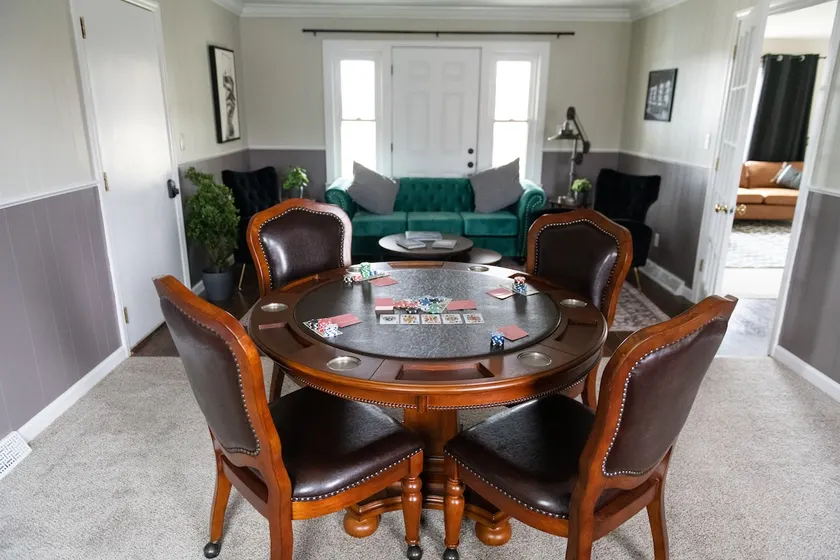 Bardstown w/Hot Tub & Poker Table - Image 1