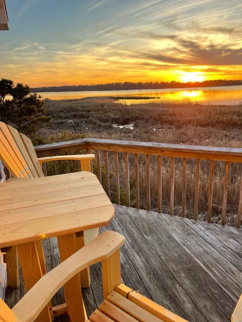 Sunset Seaker - Sound front Condo with Pool - Image 1