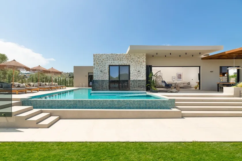 Mirena Luxury Living-Casa Di Ria - Image 1