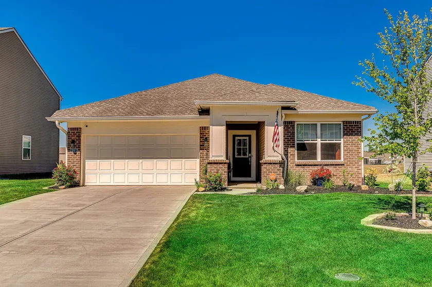 Sunset Oasis | Water Views + Pool Access - Image 1