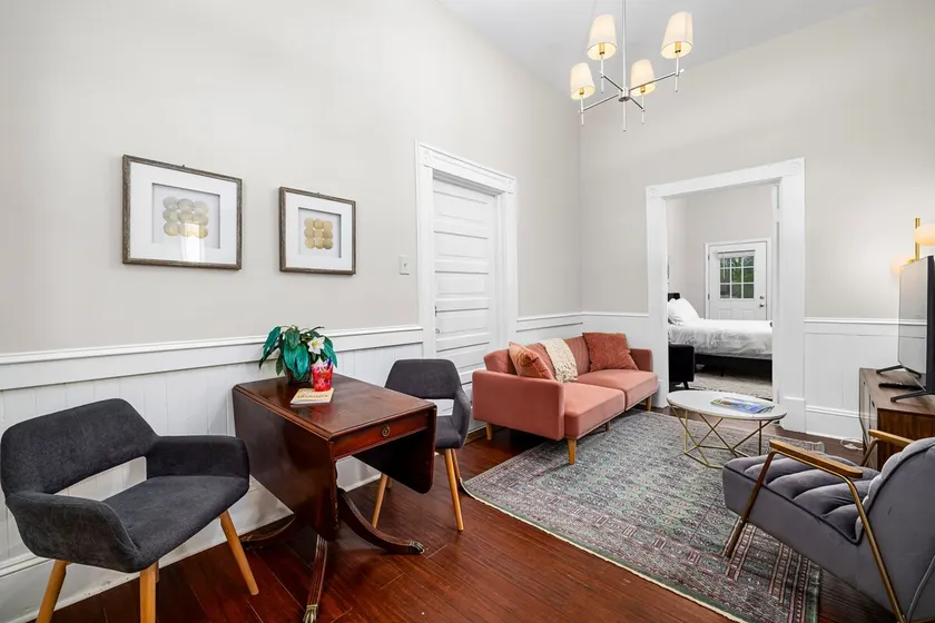 Renovated and ready, spot on 919 - Image 1