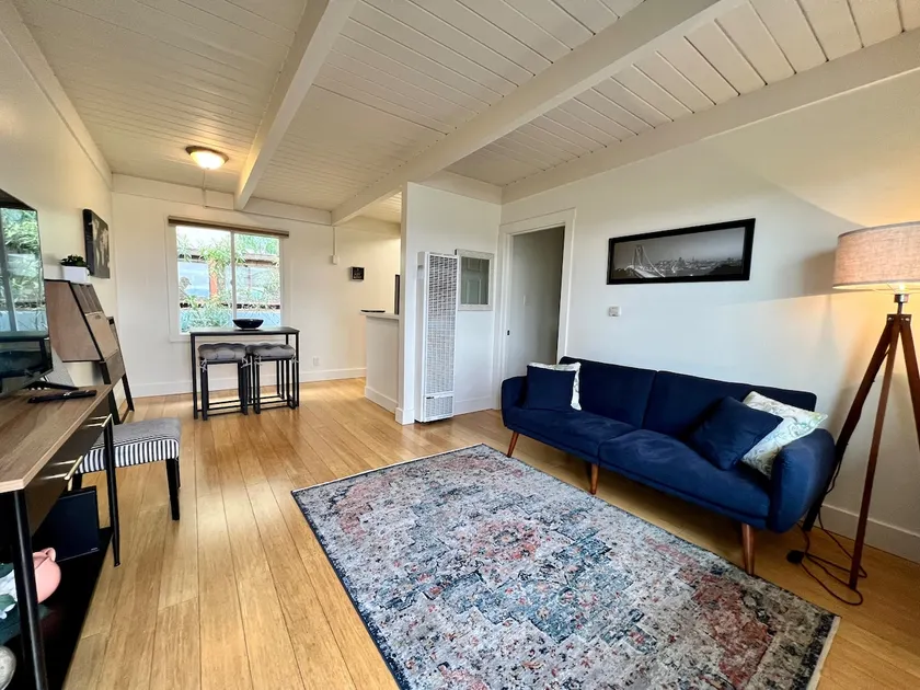 San Mateo County Retreat, Sunset & Bay Views 1/1 - Image 1