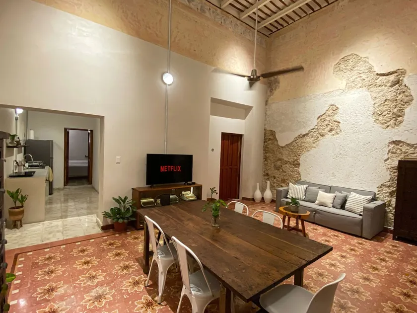 Carmito House – Former Atelier | Downtown / P.montejo/a.c/wifi - Image 1
