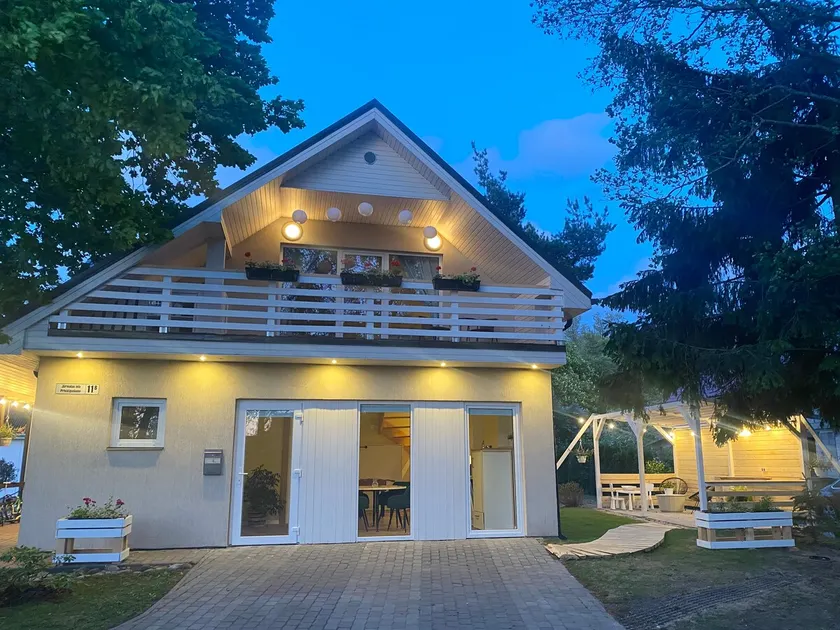 La Familia Seaside Residence - Image 1