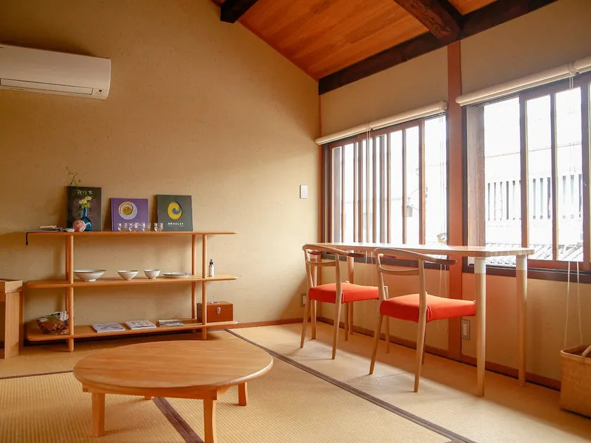 Limited to one group per day. Stay in the heart of the beautiful district and experience the handmade goods. - Image 1