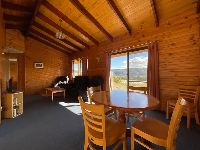 Silver Ridge Retreat - Image 1