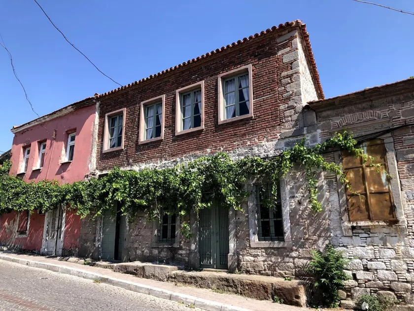 2-storey detached Greek house close to the Acropolis - Image 1